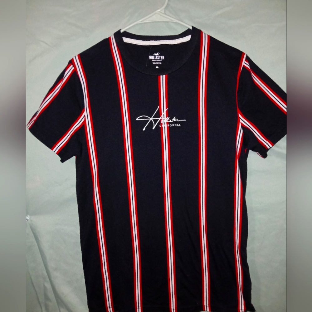 Hollister Black and Red Striped Short Sleeve Tee